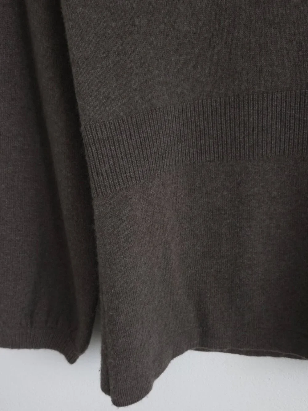 Jones New York Cashmere Sweater - Picture 2 of 7